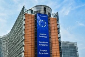 Еврокомисията предупреди България, че Бюджет 2026 не отговаря на изискванията на ЕС