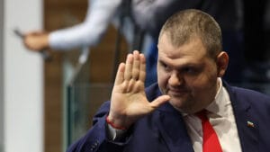 Делян Пеевски заплаши, че ще блокира парламента всеки ден след протестите от вчера