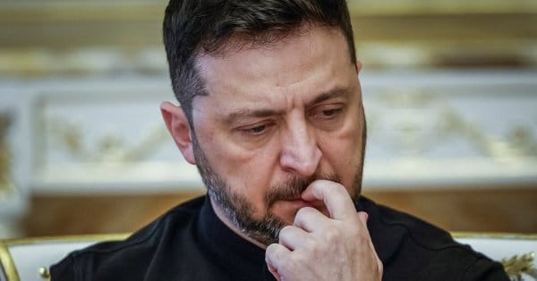"Файненшъл Таймс": Режимът в Киев стои между лошото сега и още по-лошото малко по-късно