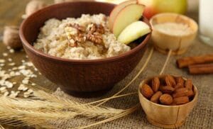ВКУСНИ РЕЦЕПТИ, Кога се ядат овесени ядки при диета – сутрин, обед или вечер?
