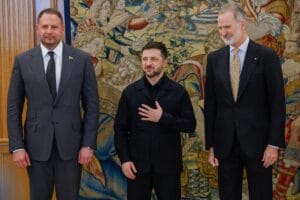 Зеленски е подложен на натиск да уволни главния си помощник Ермак на фона на огромния корупционен скандал