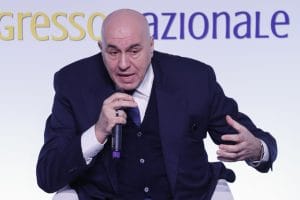 Министър на отбраната на Италия: „Тръмп ни каза в очите, че ЕС е малък, бавен, стар и вече ненужен“