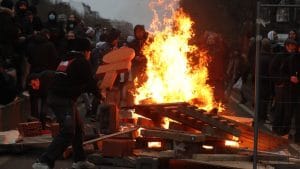 Протести на десетки хиляди фермери от Европа в Брюксел, сблъсъци, палежи и сълзотворен газ
