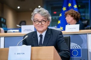Свободата на словото е оръжие, САЩ удрят ЕС в сърцето на власт му