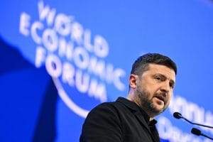 Зеленски смъмря Европа в Давос докато мирните преговори буксуват