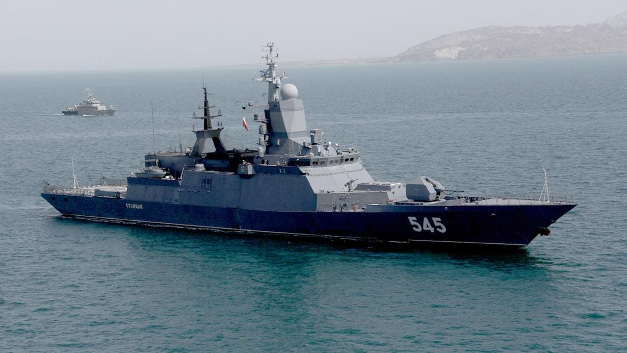 Иран обявява тест на нова военноморска ракета за противовъздушна отбрана в Ормузкия проток на фона на продължаващото военно струпване на САЩ