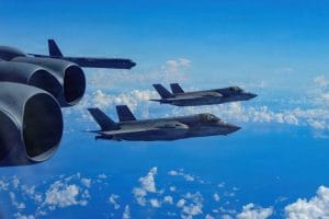 Елитен пилот на F-35 от САЩ задържан за обучение на китайската армия
