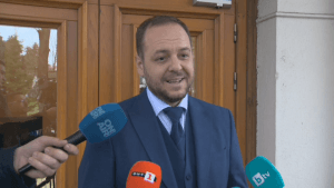 Ще носи ли Борислав Сандов отговорност за договора, който легитимира паравоенната структура край Петрохан?