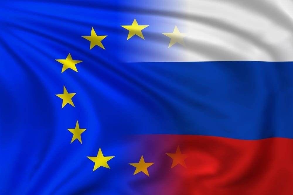 ЕС няма да премахне санкциите срещу Русия за търговия руския петрол, въпреки решението на САЩ да го направи