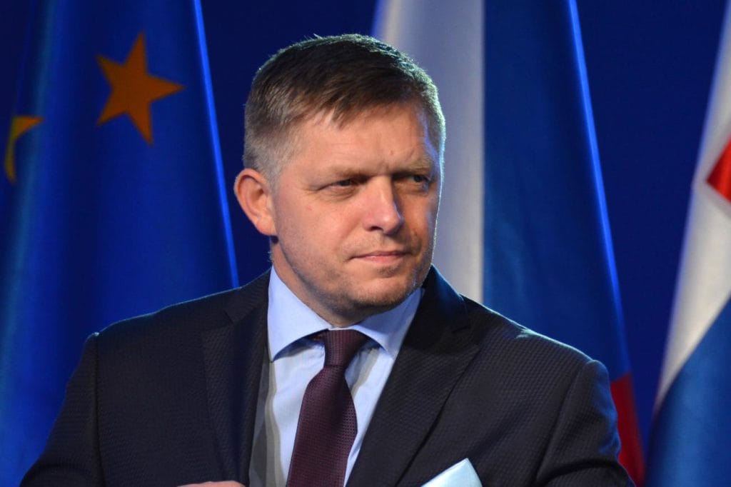 Фицо заяви, че Зеленски никога няма да позволи преминаването на петрол по тръбопровода „Дружба“