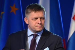 Фицо заяви, че Зеленски никога няма да позволи преминаването на петрол по тръбопровода „Дружба“
