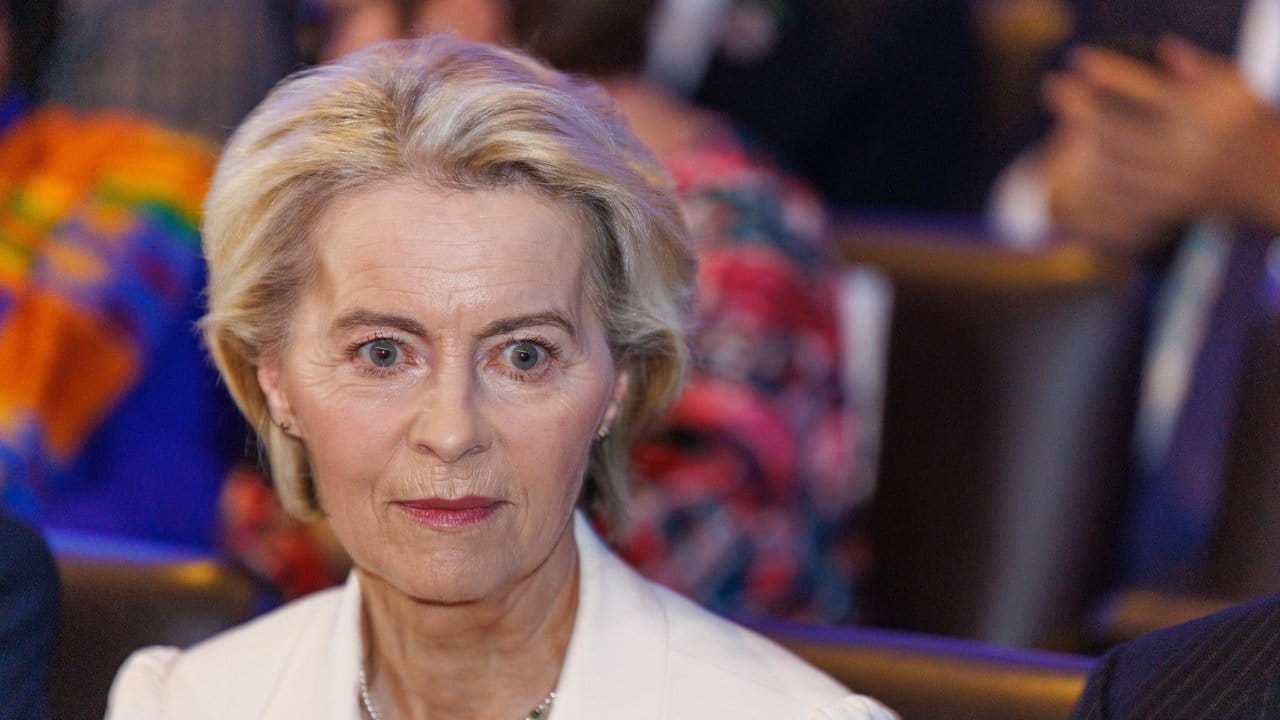 Фон дер Лайен: ЕС няма да купува руски газ, дори да остане без ток