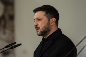 Русия помага на Иран да набелязва американски цели, твърди Зеленски