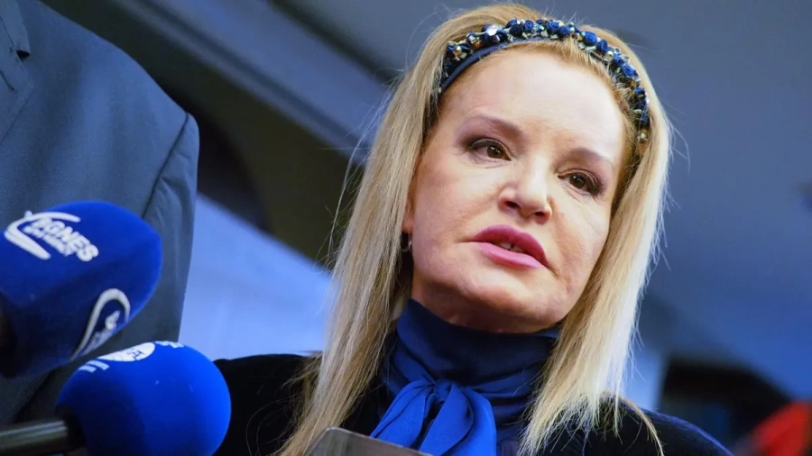 Стeфка Костадинова влиза в листите на Пеевски 