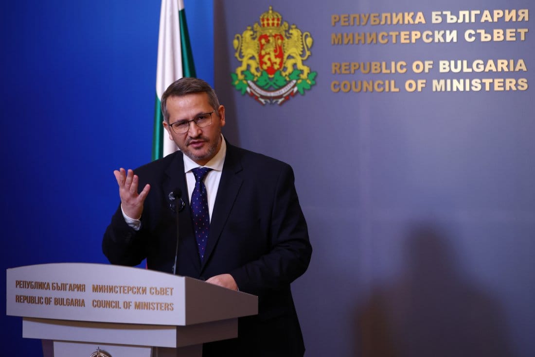 Министър Иван Христанов: Веригата "Магазини за хората" ще бъде закрита