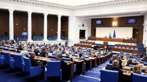 Извънредно заседание на парламента, иска се прекратяване на споразумението с Украйна
