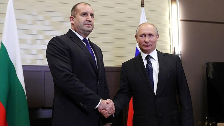 "Телеграф": Победа на 19 април на проруския Румен Радев ще бъде добре дошла за Путин