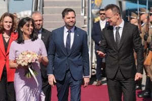 Ванс атакува „бюрократите в Брюксел“ за намеса в изборите в Унгария