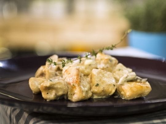 ВКУСНИ РЕЦЕПТИ, Пиле Диан със сметанов сос и гъби