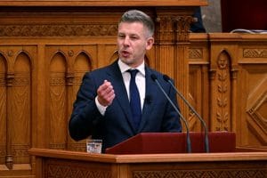 Петер Мадяр положи клетва като премиер на Унгария и сложи край на 16 години управление на Виктор Орбан