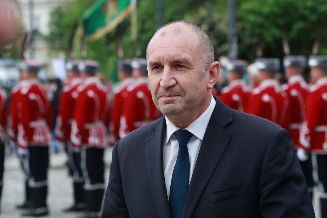 Румен Радев, бюджетен дефицит, служебно правителство, скандални договори, държавни финанси, Министерство на регионалното развитие, АПИ, обществени поръчки, политически скандал, Маринов NEWS