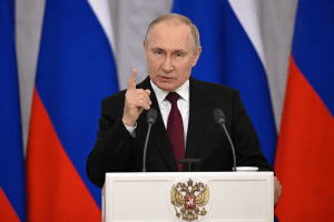 Путин говори за сила, докато Русия плаща цената: Кремъл под натиск въпреки гръмките послания