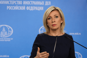 Нов сблъсък между Париж и Москва: Захарова обвини Макрон в разпространение на „груб фейк“ за Лаврата