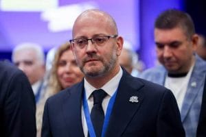 Радан Кънев застана начело на ДСБ: влиза ли партията в нов етап или ще бъде още от същото живуркане